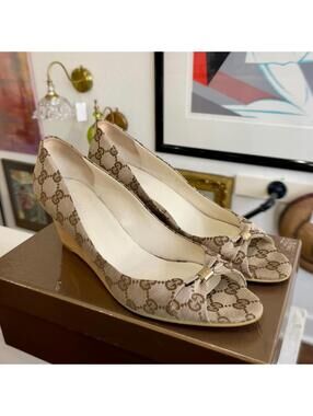 Gucci GG Logo Beige Wedge Sandals | Size 9